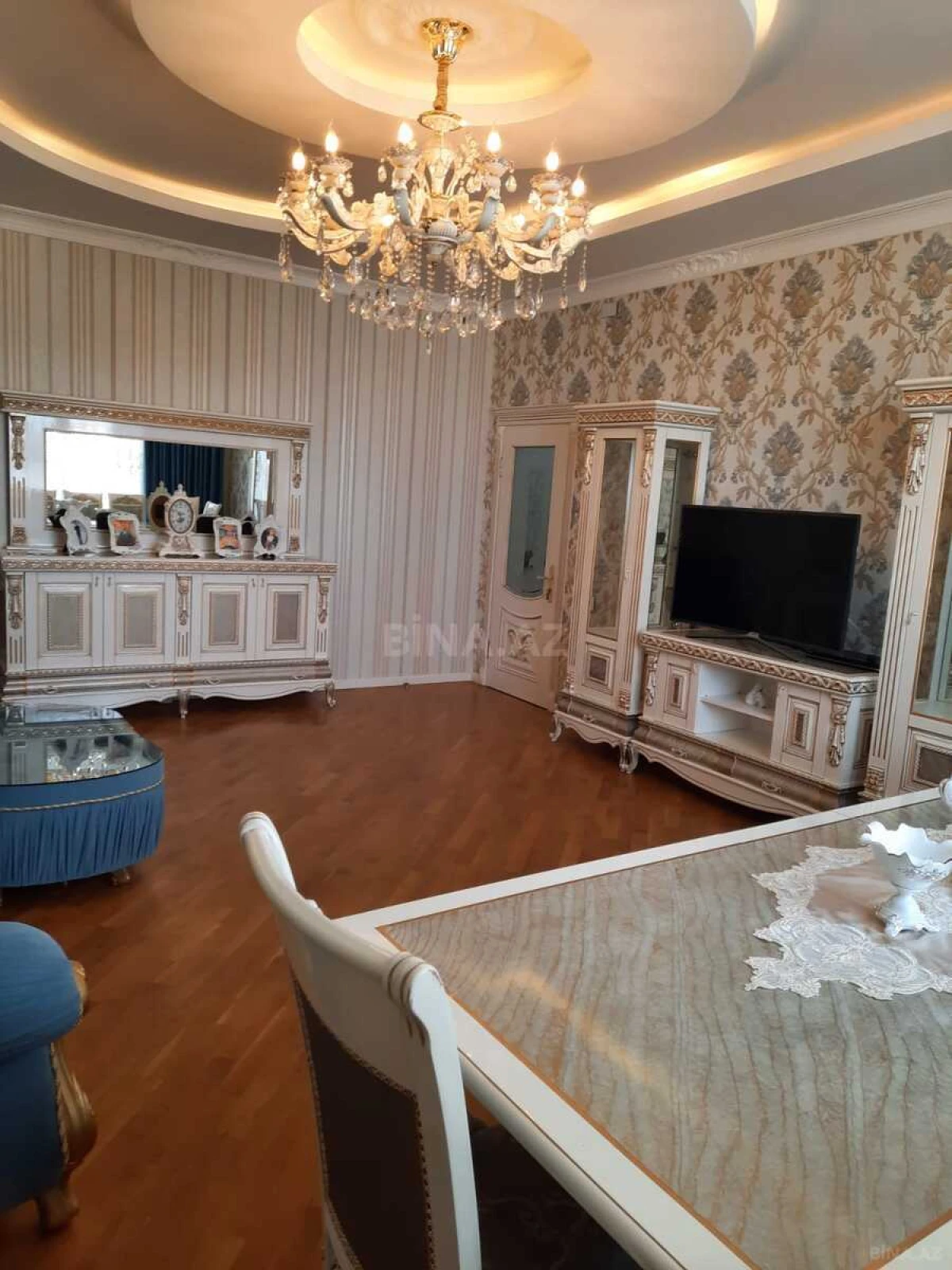 Satılır 3 otaqlı mənzil 120 m²