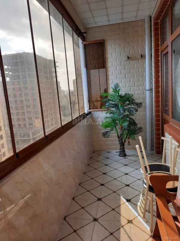 Satılır 3 otaqlı mənzil 120 m²