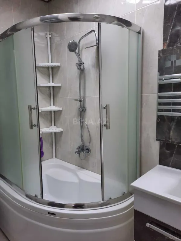 Satılır 3 otaqlı mənzil 120 m²