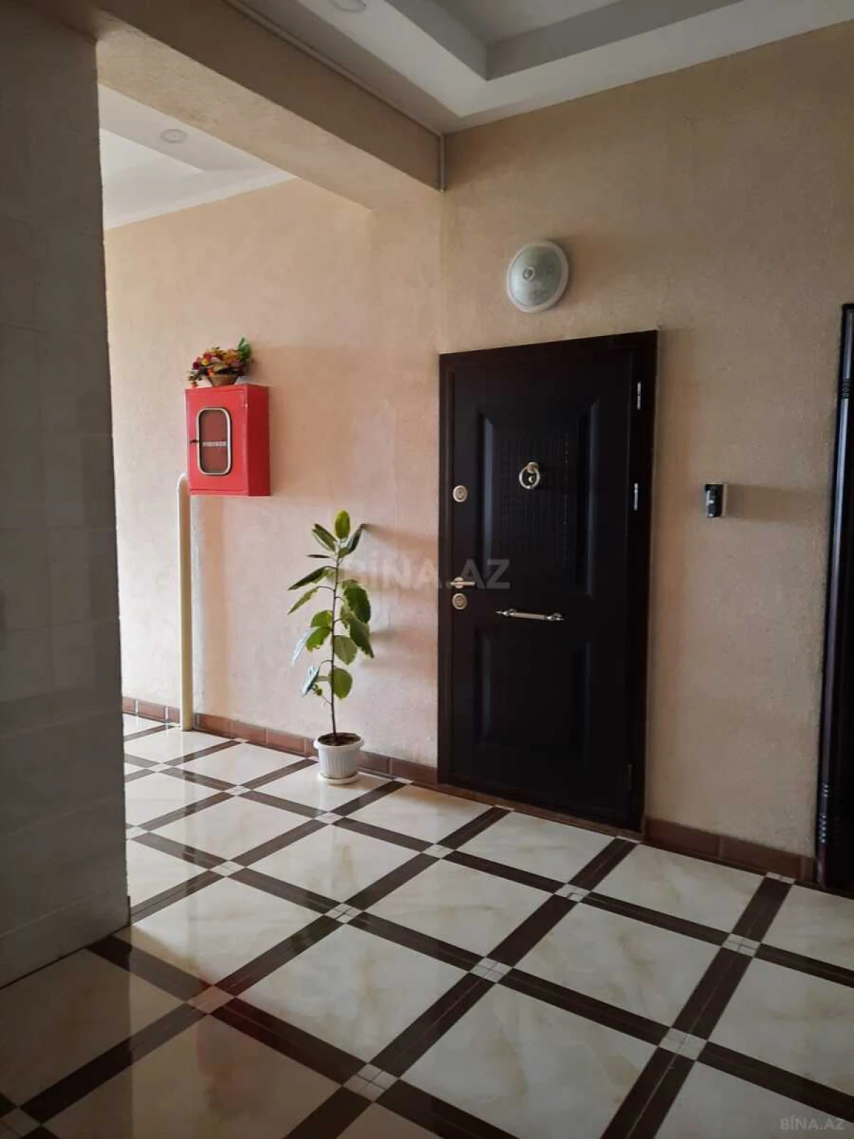 Satılır 3 otaqlı mənzil 120 m²