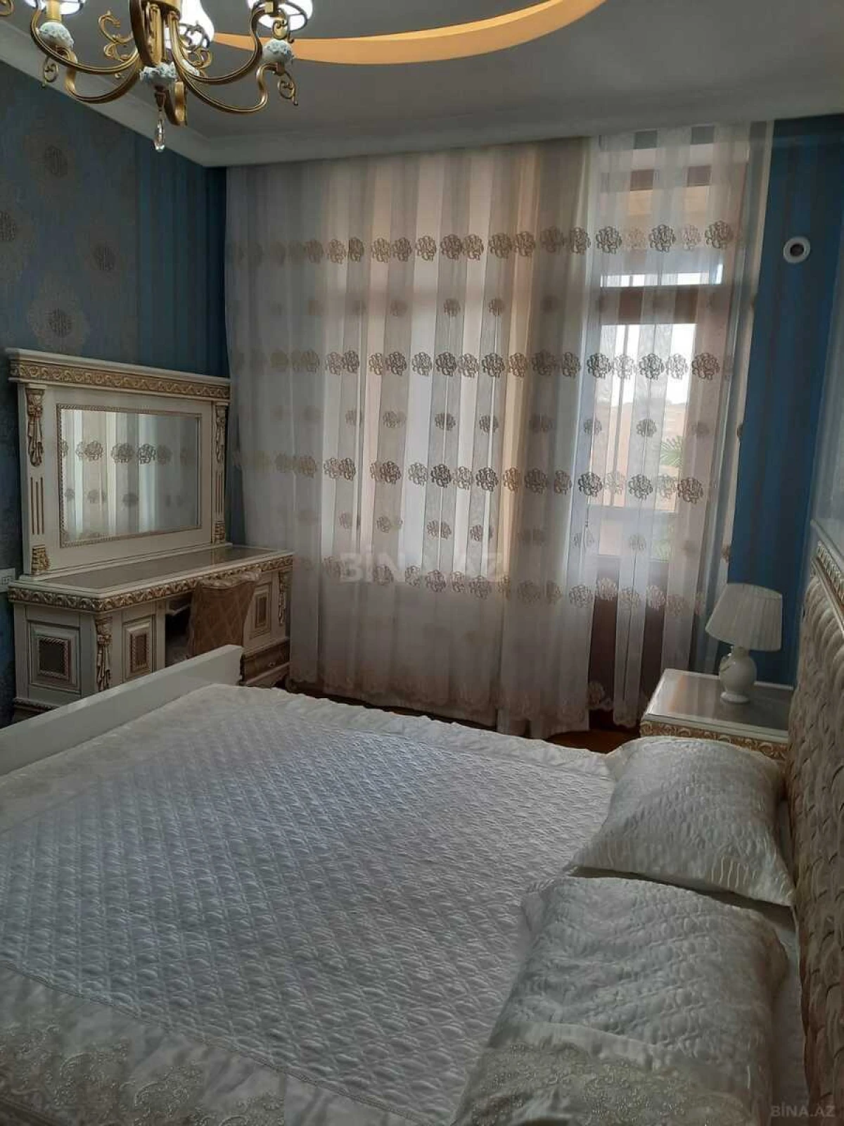 Satılır 3 otaqlı mənzil 120 m²