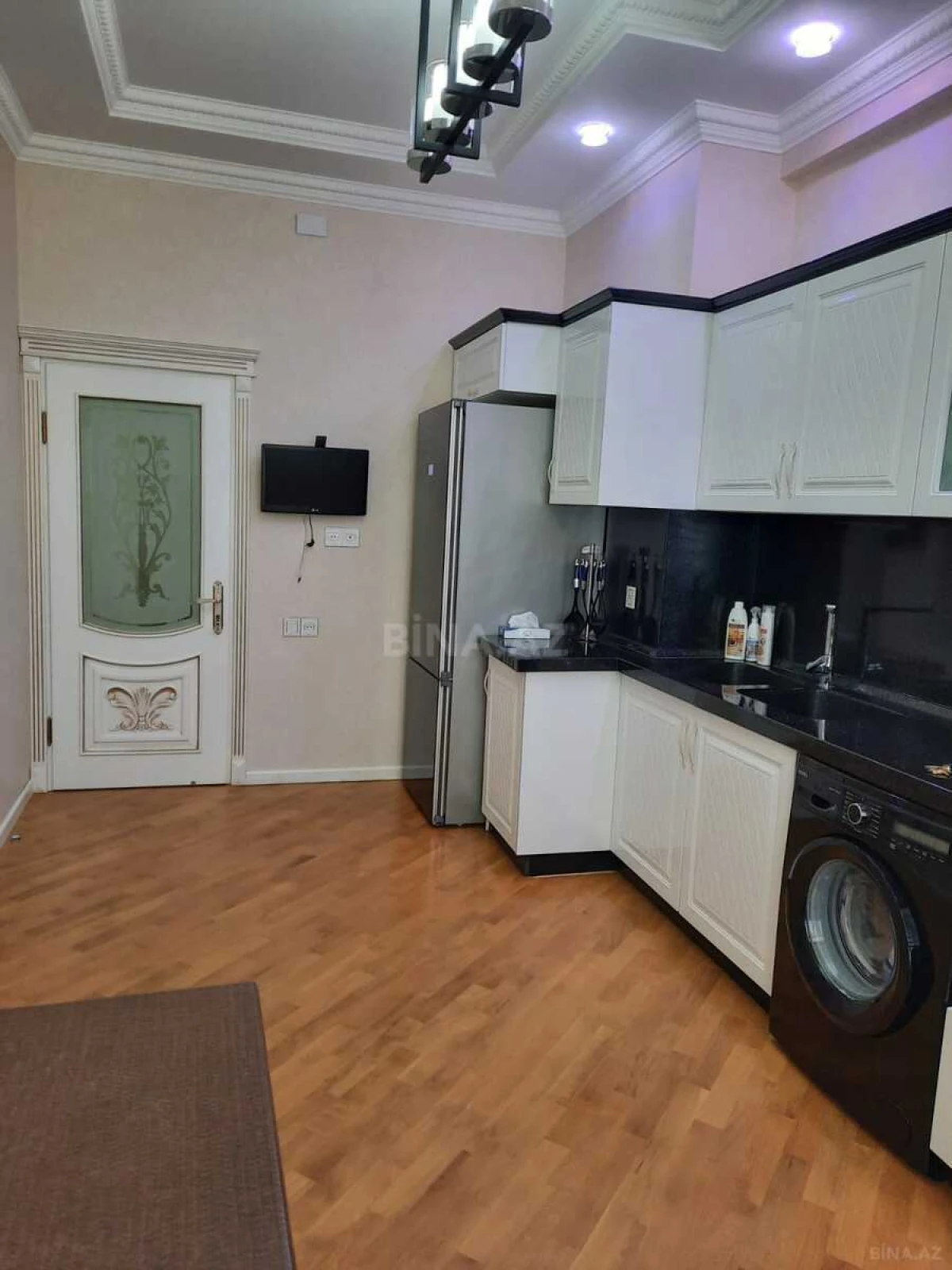 Satılır 3 otaqlı mənzil 120 m²