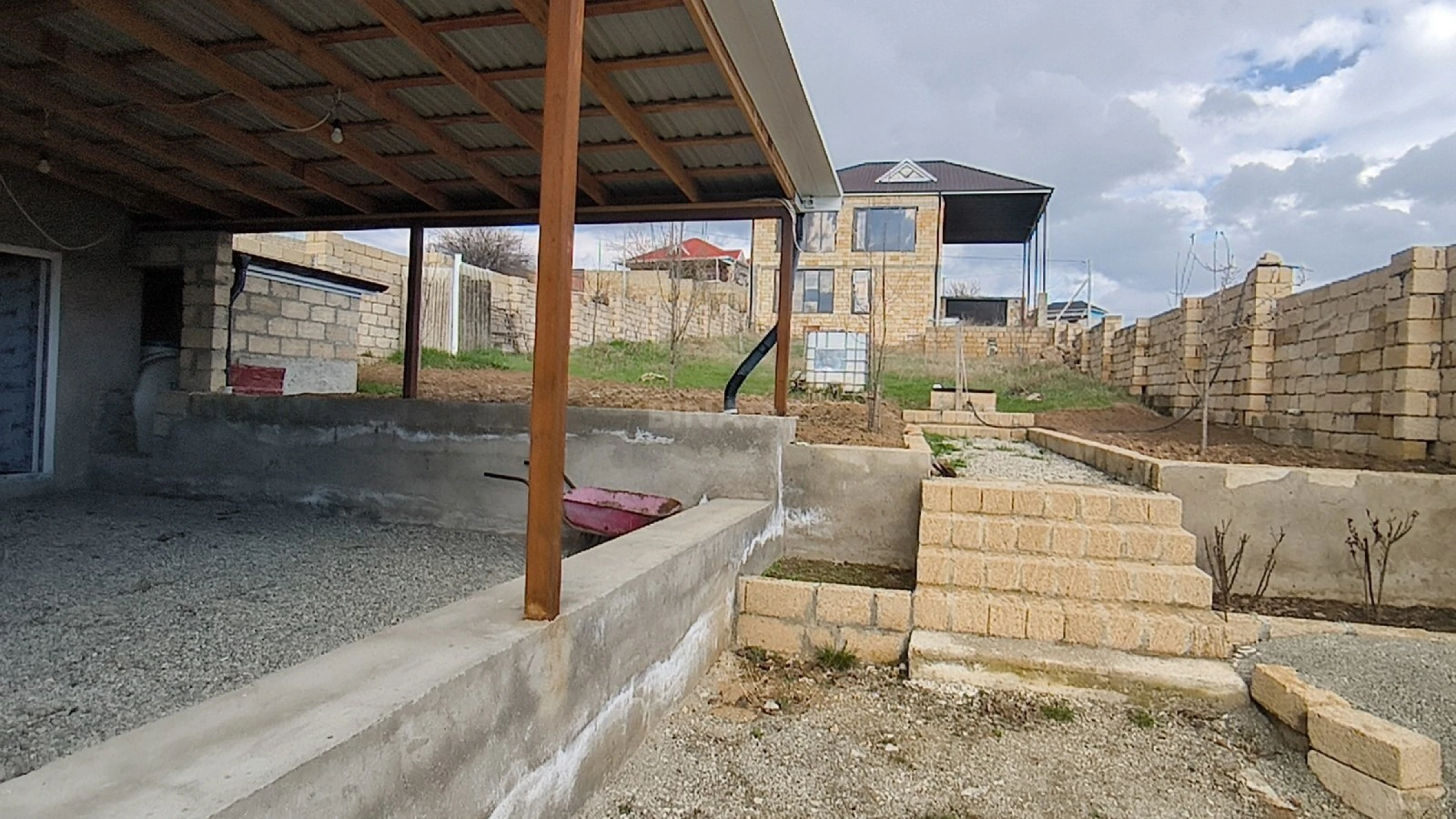 Satılır 3 otaqlı həyət evi 100 m²