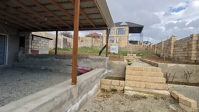 Satılır 3 otaqlı həyət evi 100 m²