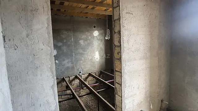 Satılır 3 otaqlı həyət evi 100 m²