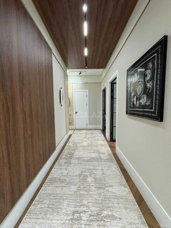 Kirayə verilir 2 otaqlı mənzil 105 m²