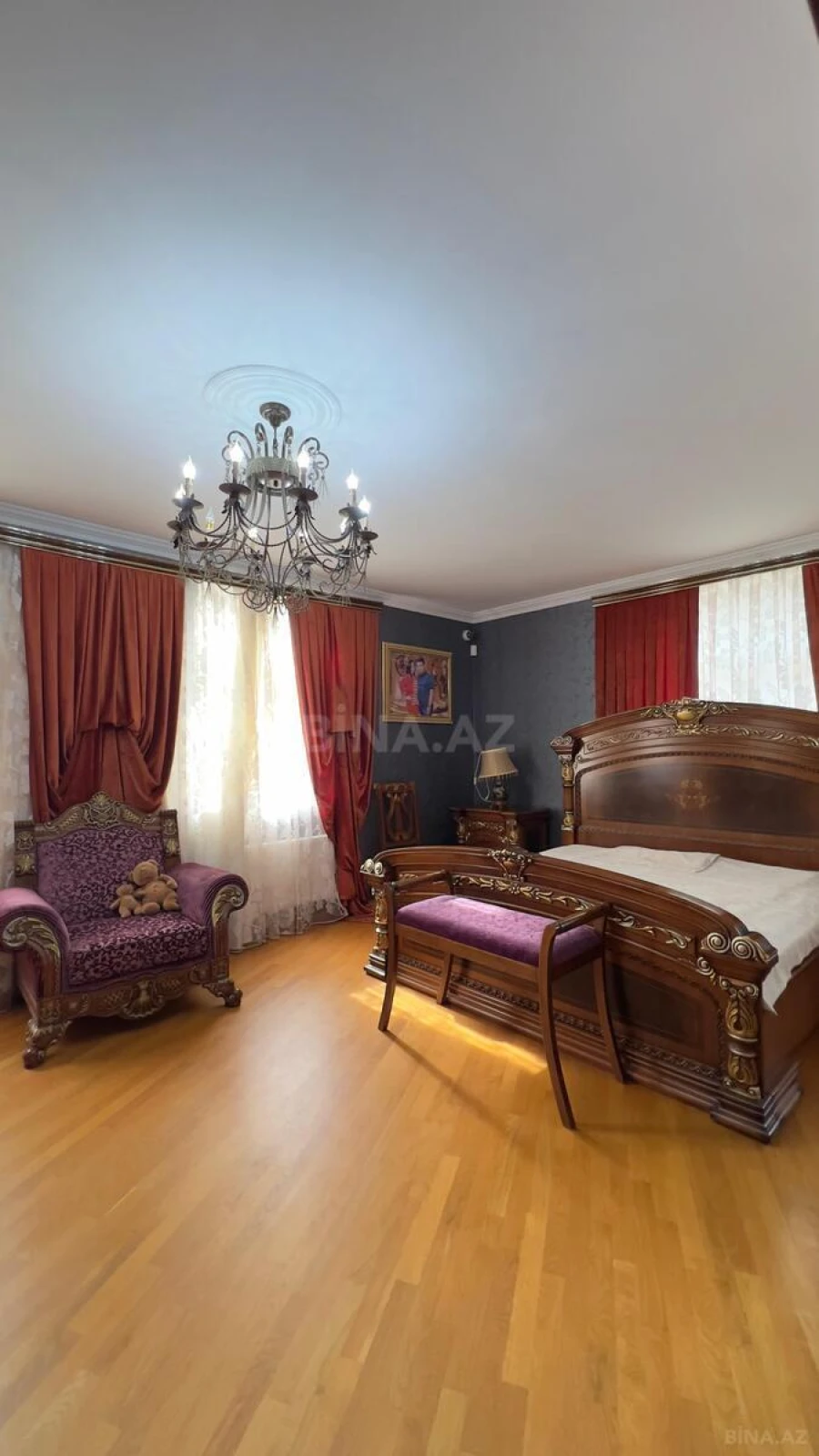 Satılır 8 otaqlı həyət evi 300 m²