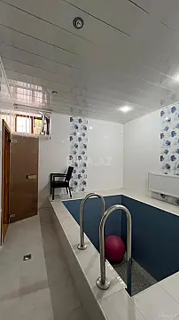 Satılır 8 otaqlı həyət evi 300 m²