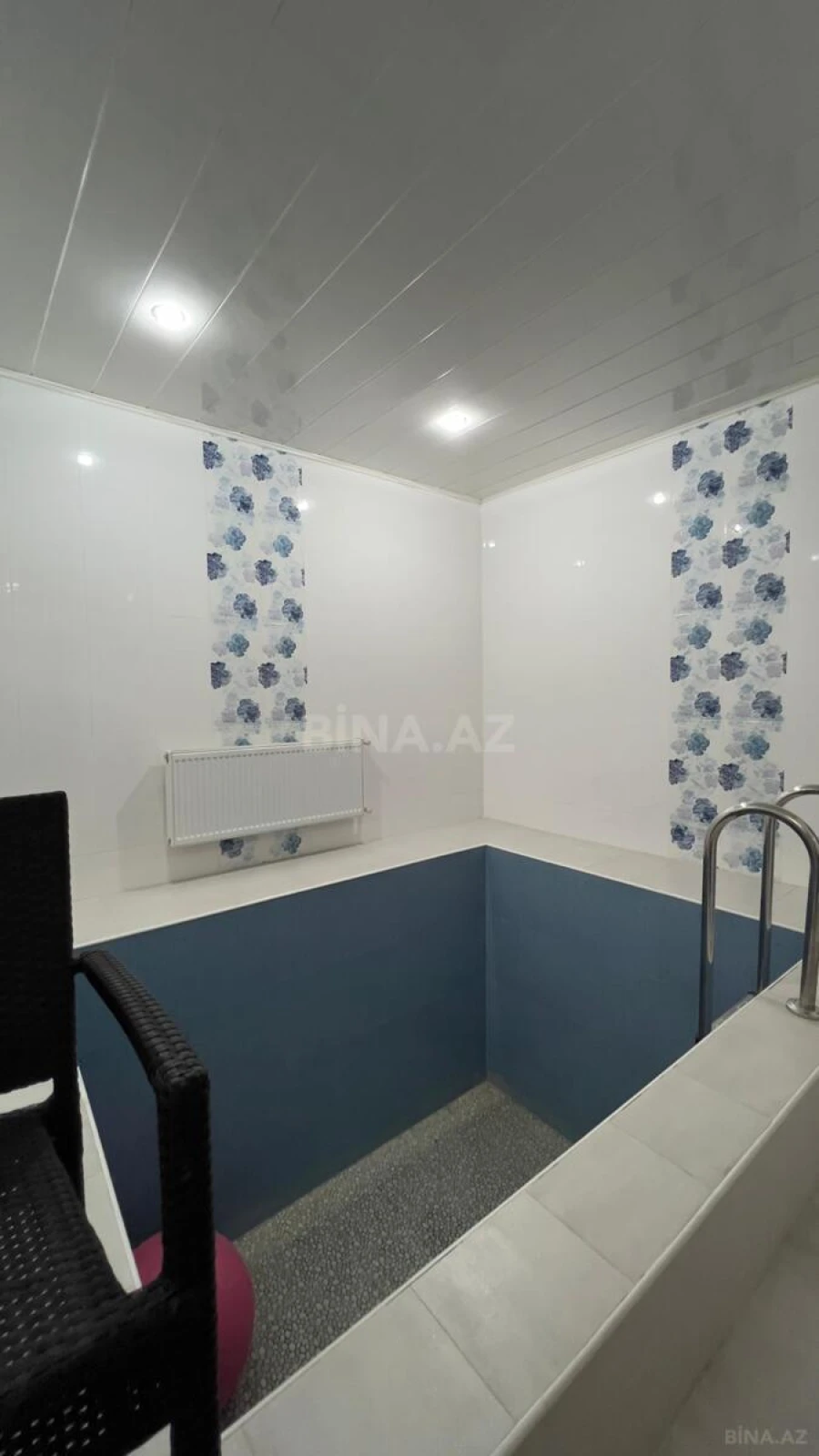 Satılır 8 otaqlı həyət evi 300 m²