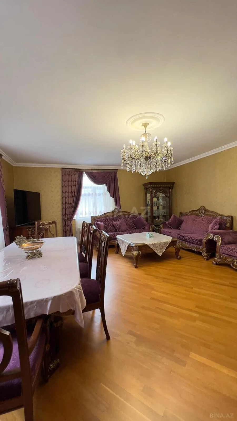 Satılır 8 otaqlı həyət evi 300 m²