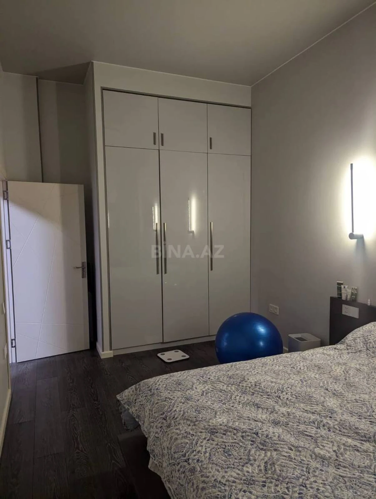 Kirayə verilir 2 otaqlı mənzil 70 m²
