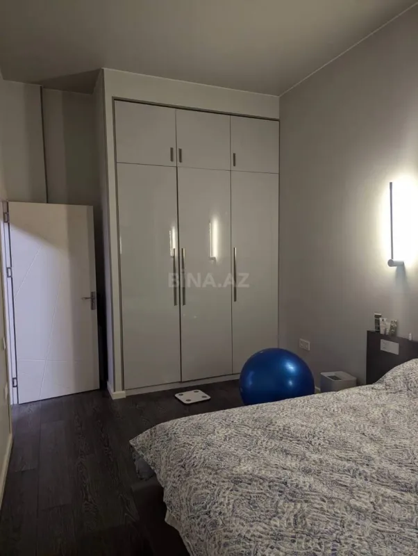 Kirayə verilir 2 otaqlı mənzil 70 m²