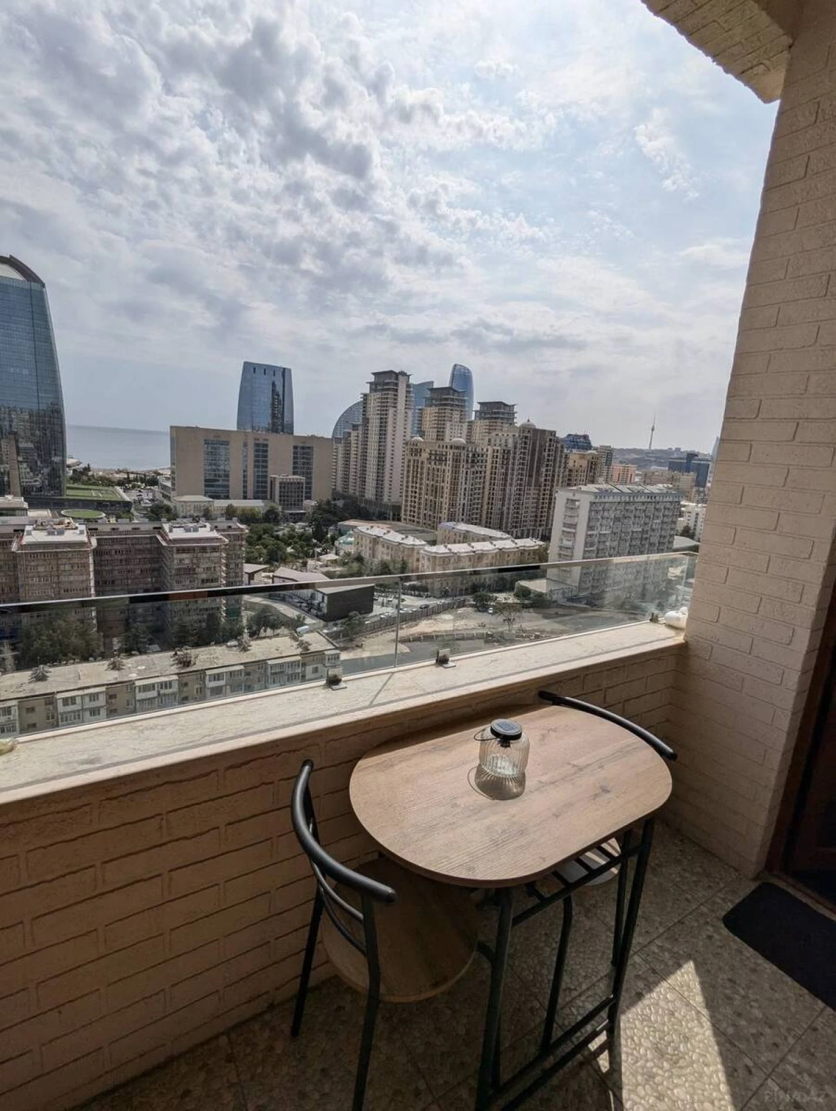 Kirayə verilir 2 otaqlı mənzil 70 m²