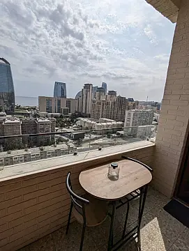 Kirayə verilir 2 otaqlı mənzil 70 m²