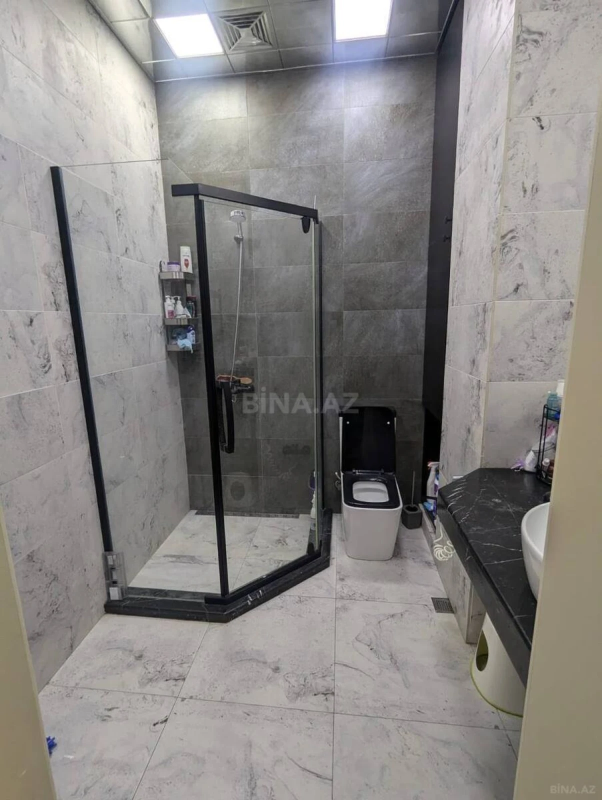 Kirayə verilir 2 otaqlı mənzil 70 m²