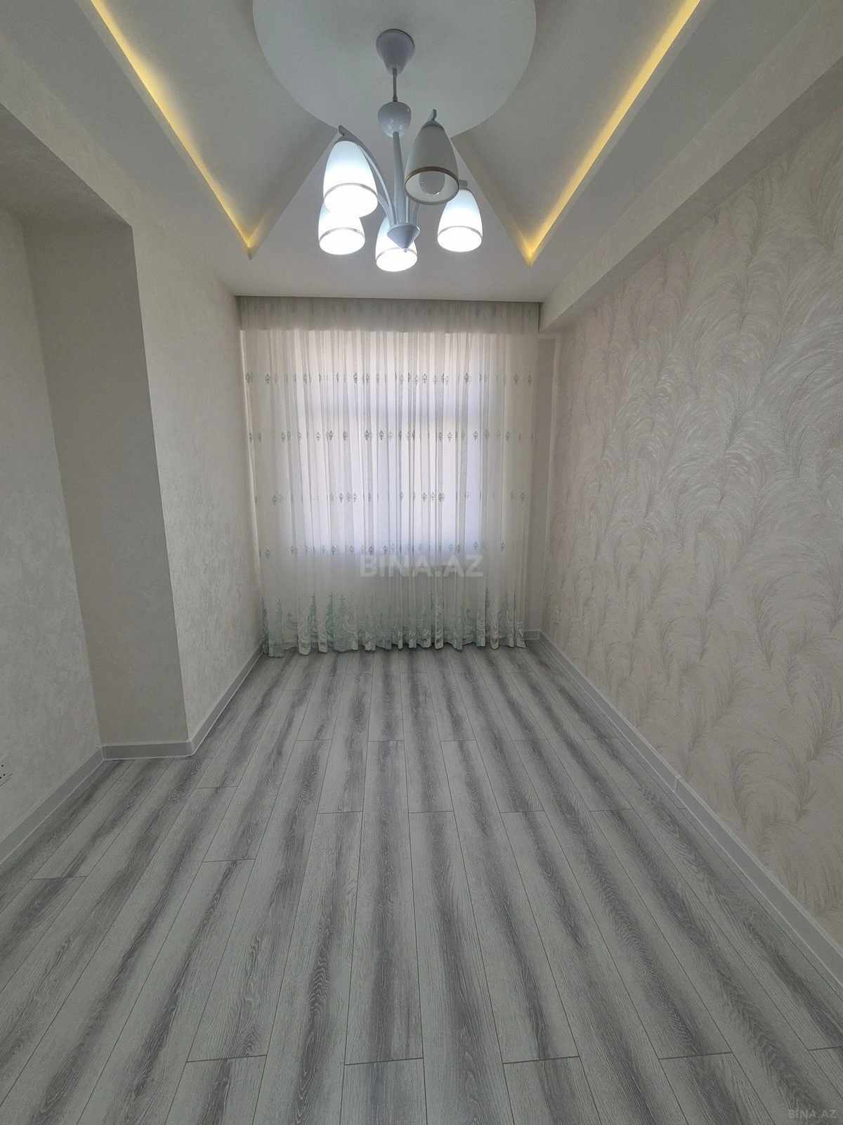Satılır 2 otaqlı mənzil 56 m²