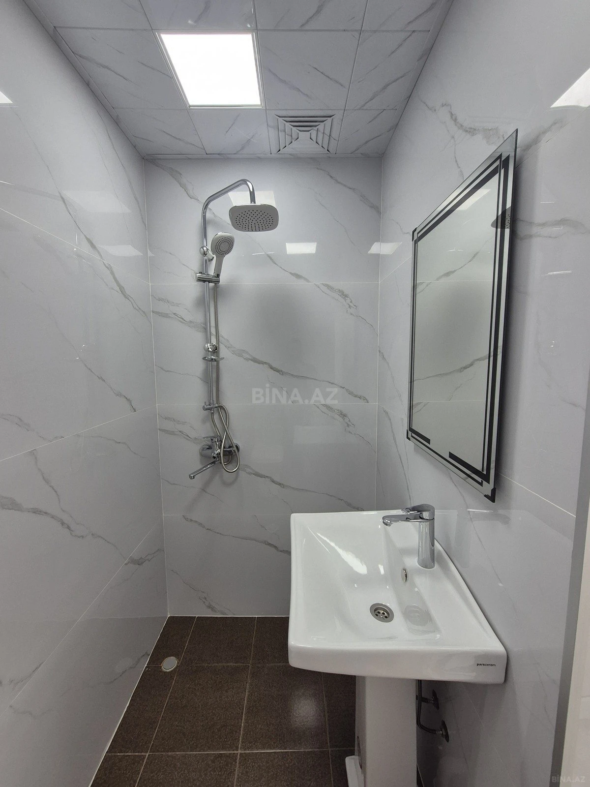 Satılır 2 otaqlı mənzil 56 m²