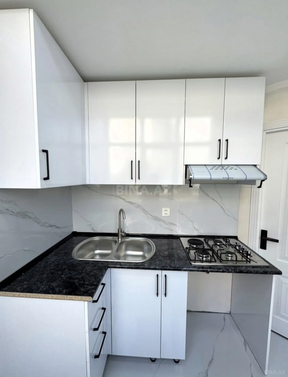 Satılır 2 otaqlı mənzil 56 m²