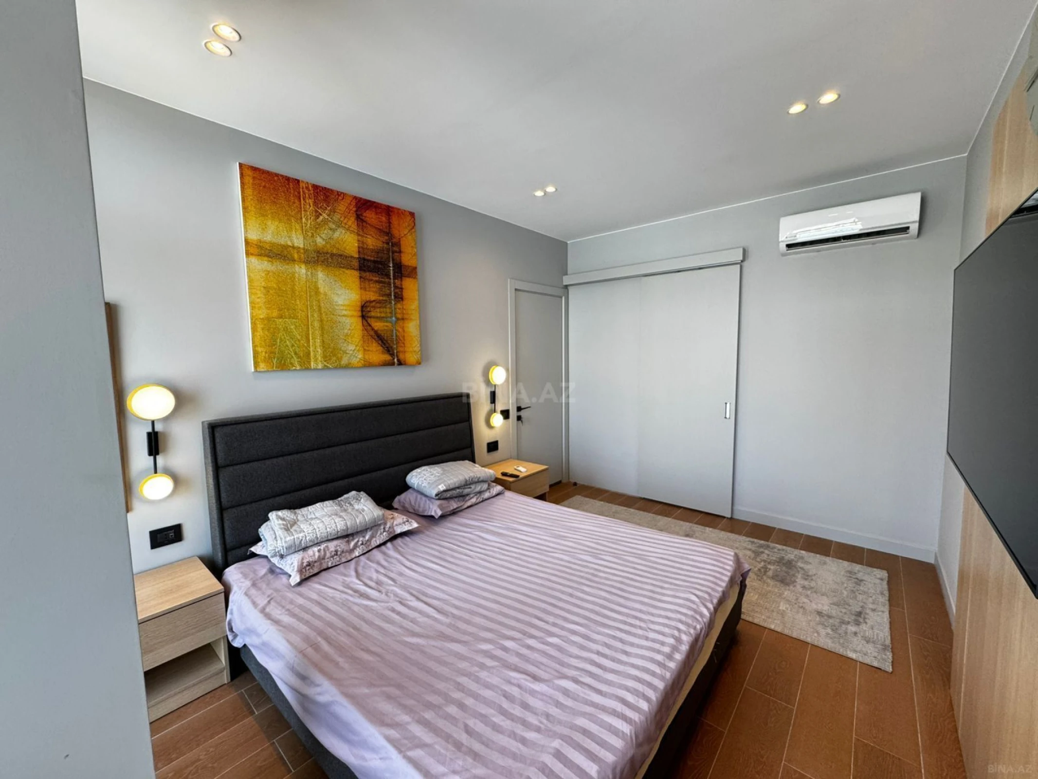 Satılır 2 otaqlı mənzil 86 m²