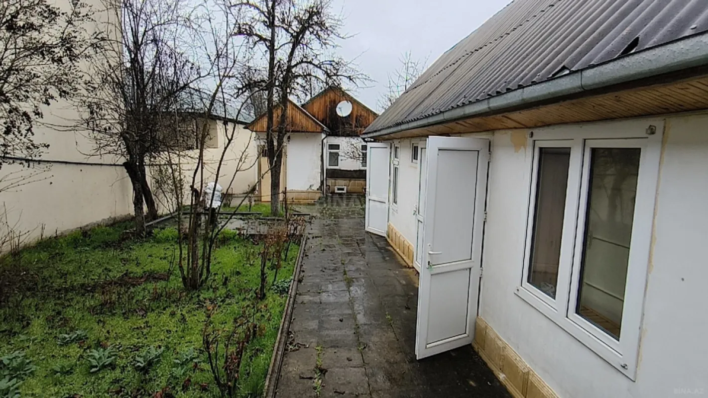 Satılır 3 otaqlı həyət evi 100 m²