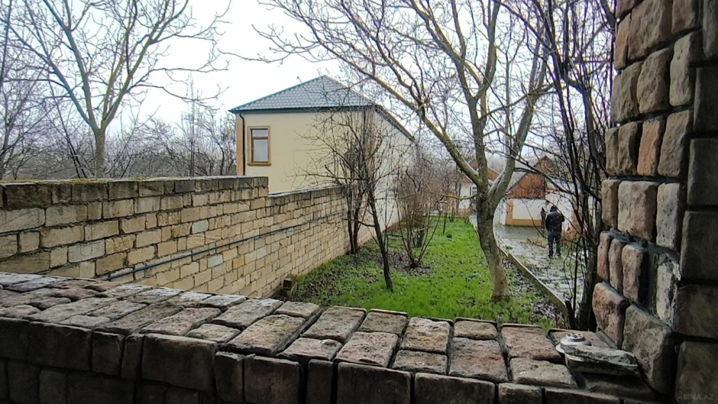 Satılır 3 otaqlı həyət evi 100 m²