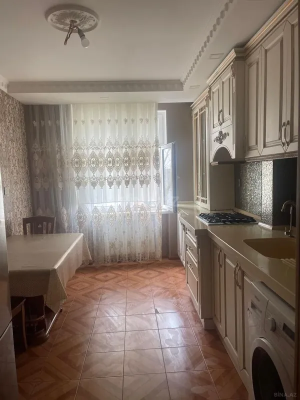 Kirayə verilir 3 otaqlı mənzil 110 m²