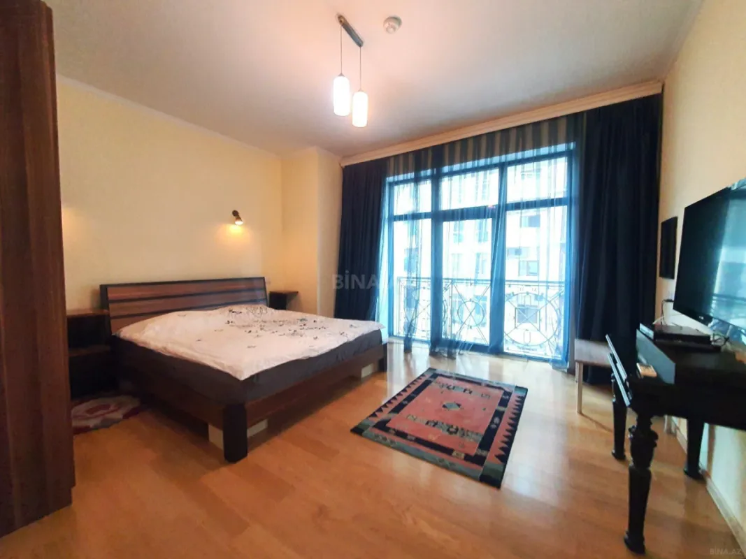 Kirayə verilir 3 otaqlı mənzil 106 m²