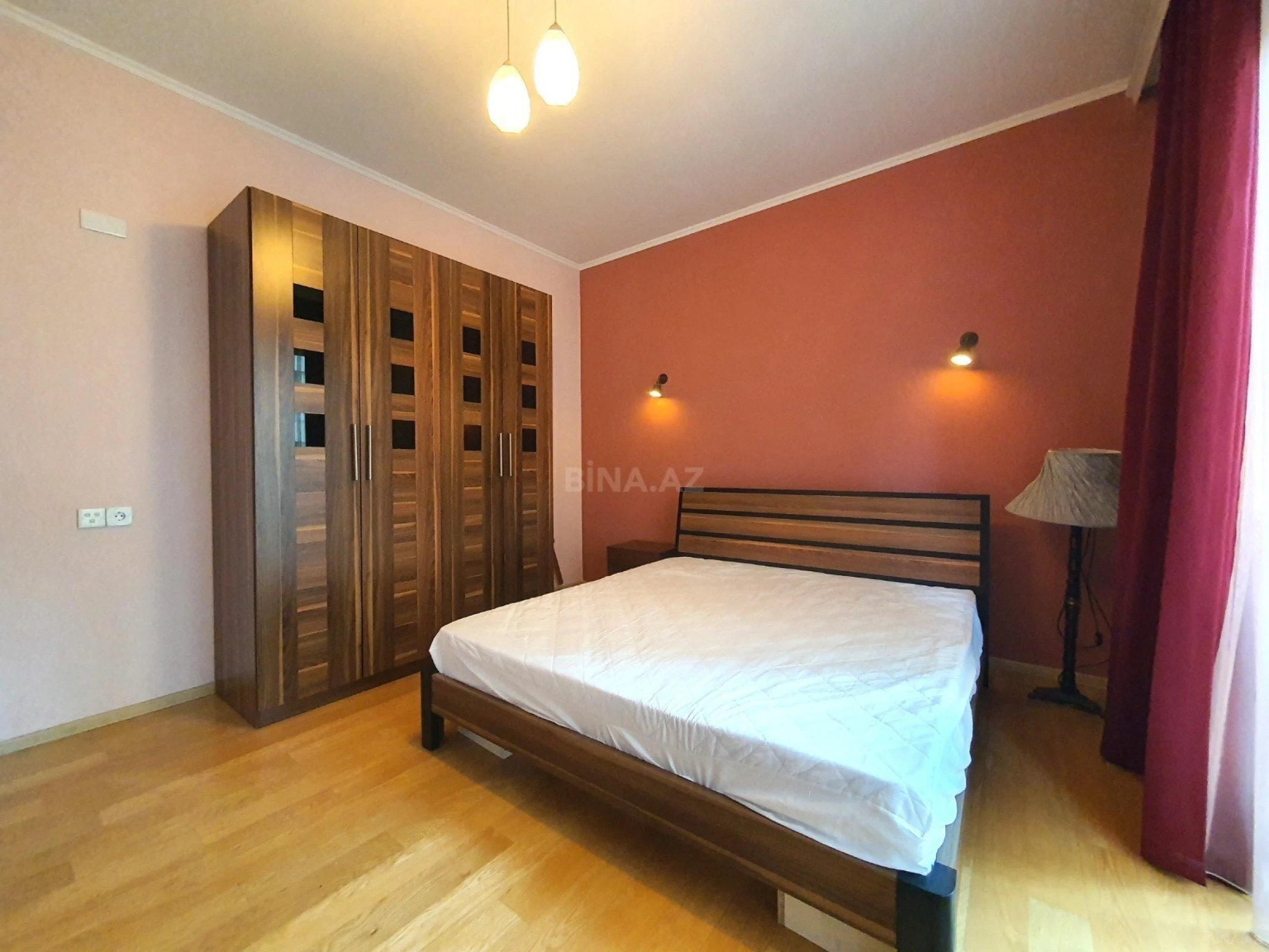 Kirayə verilir 3 otaqlı mənzil 106 m²