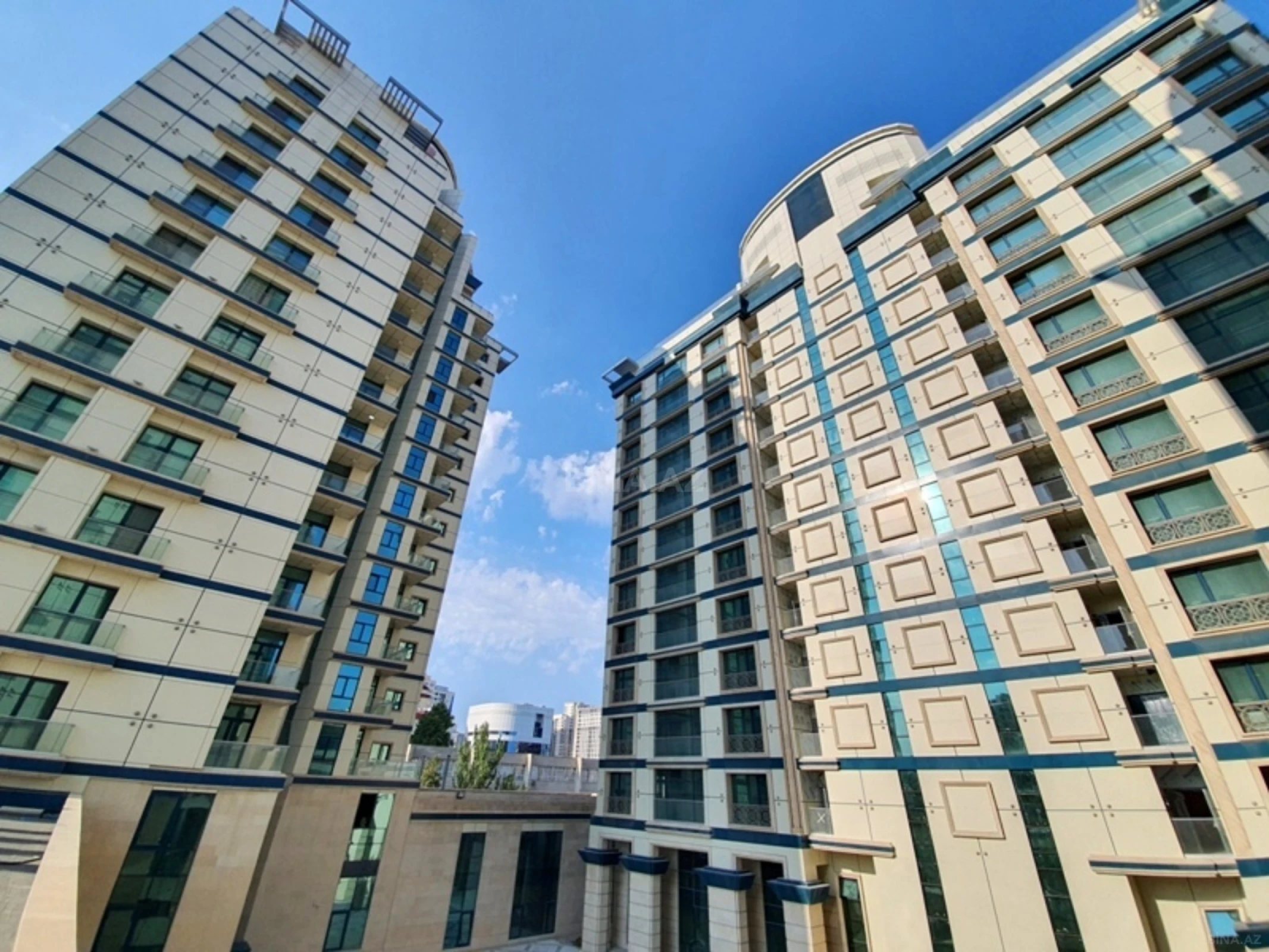 Kirayə verilir 3 otaqlı mənzil 106 m²