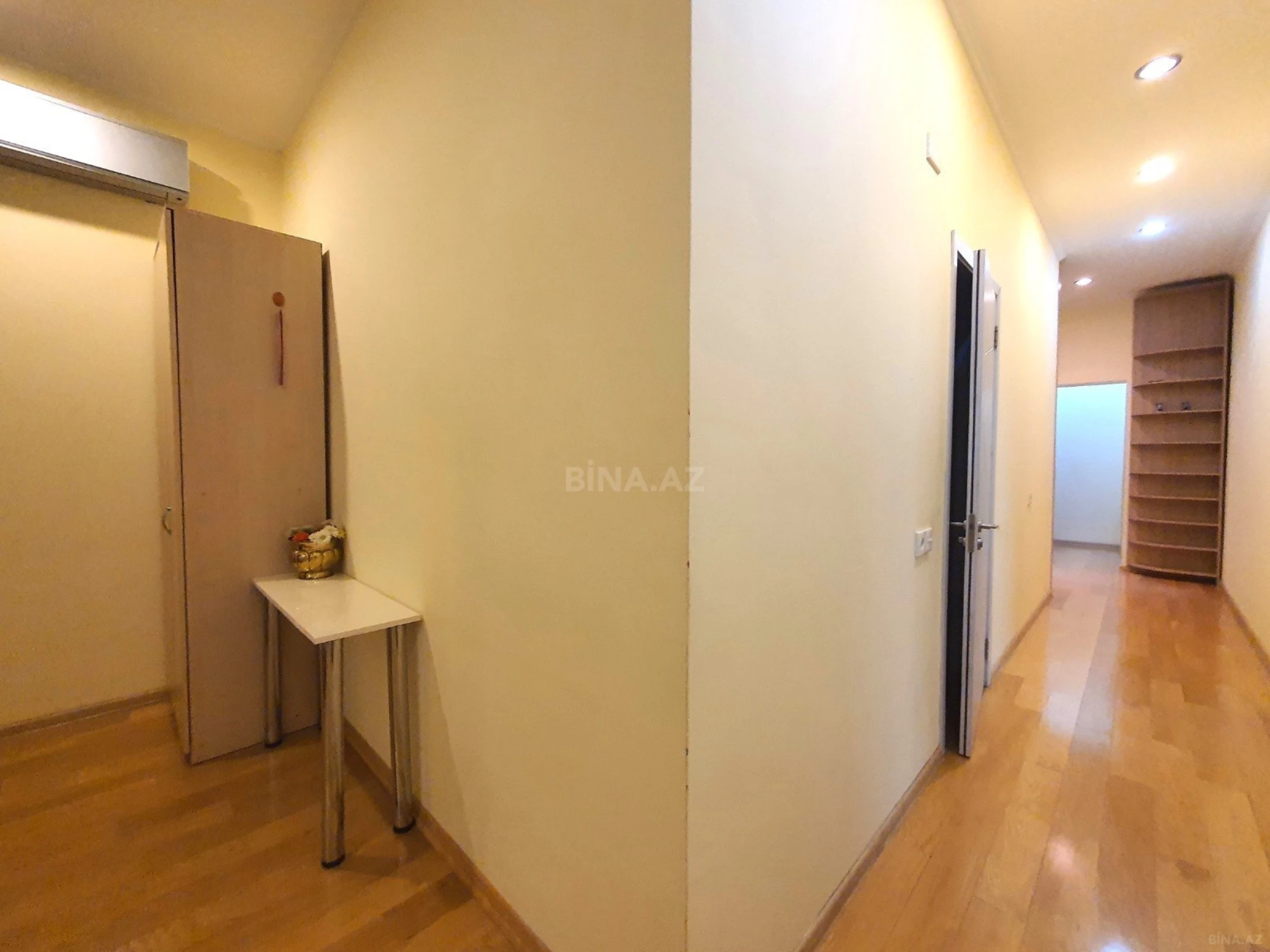 Kirayə verilir 3 otaqlı mənzil 106 m²