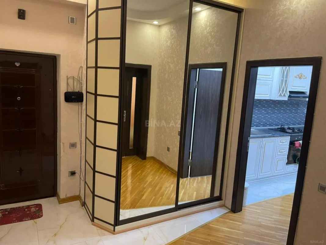 Kirayə verilir 2 otaqlı mənzil 100 m²