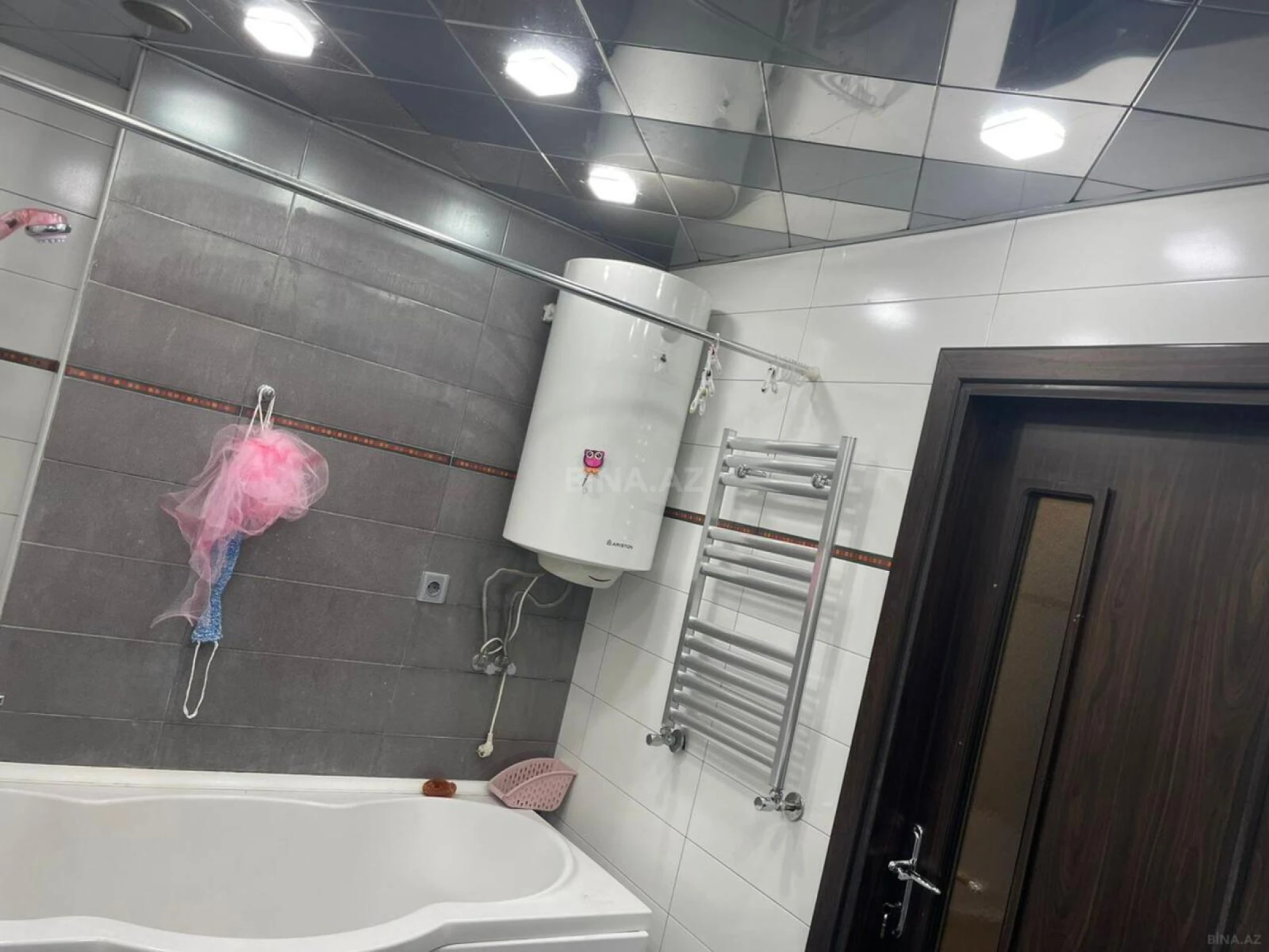 Kirayə verilir 2 otaqlı mənzil 100 m²
