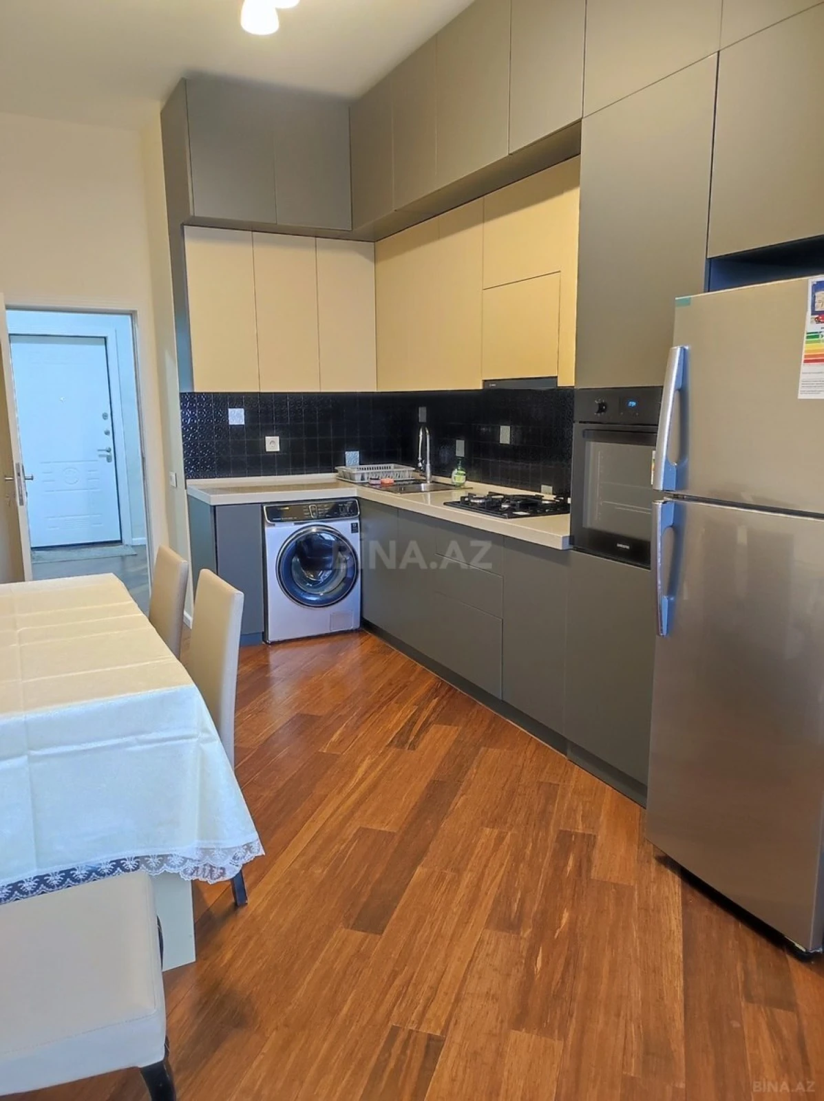 Kirayə verilir 3 otaqlı mənzil 100 m²