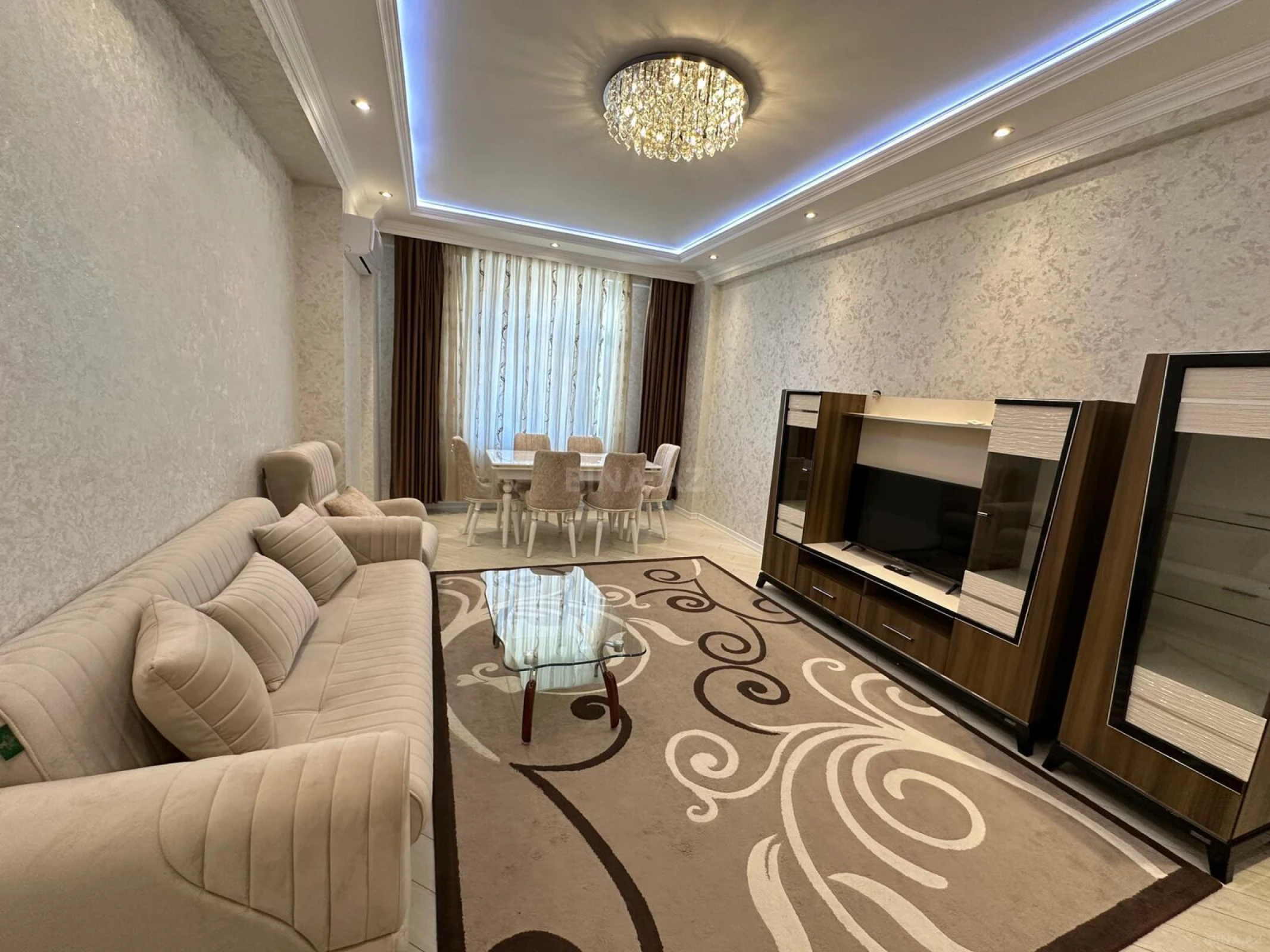 Kirayə verilir 3 otaqlı mənzil 130 m²