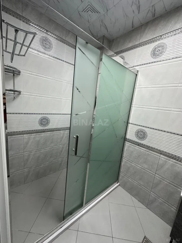 Kirayə verilir 3 otaqlı mənzil 130 m²