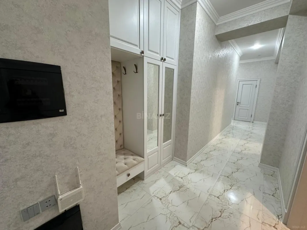 Kirayə verilir 3 otaqlı mənzil 130 m²