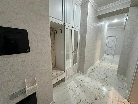 Kirayə verilir 3 otaqlı mənzil 130 m²