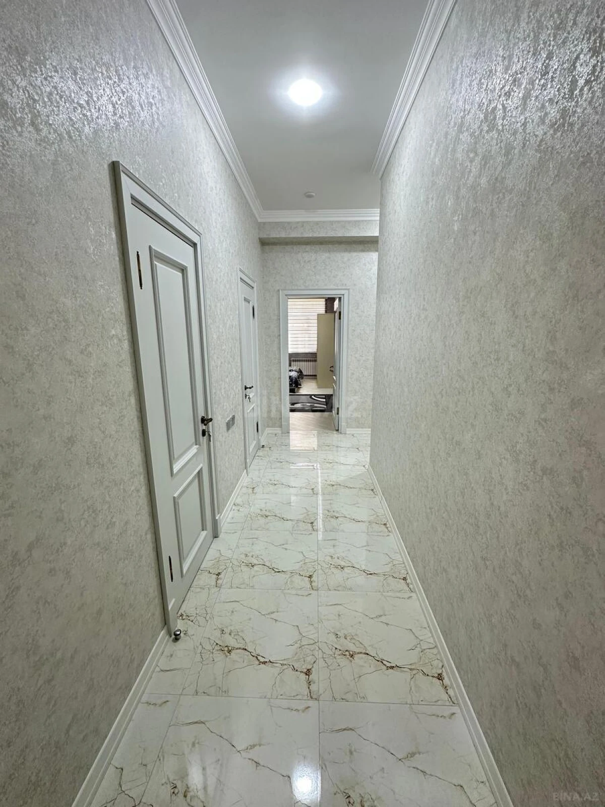 Kirayə verilir 3 otaqlı mənzil 130 m²