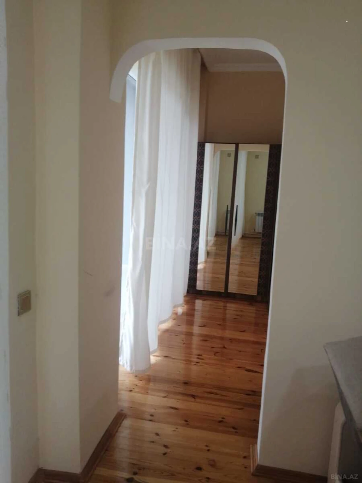 Kirayə verilir 2 otaqlı mənzil 72 m²