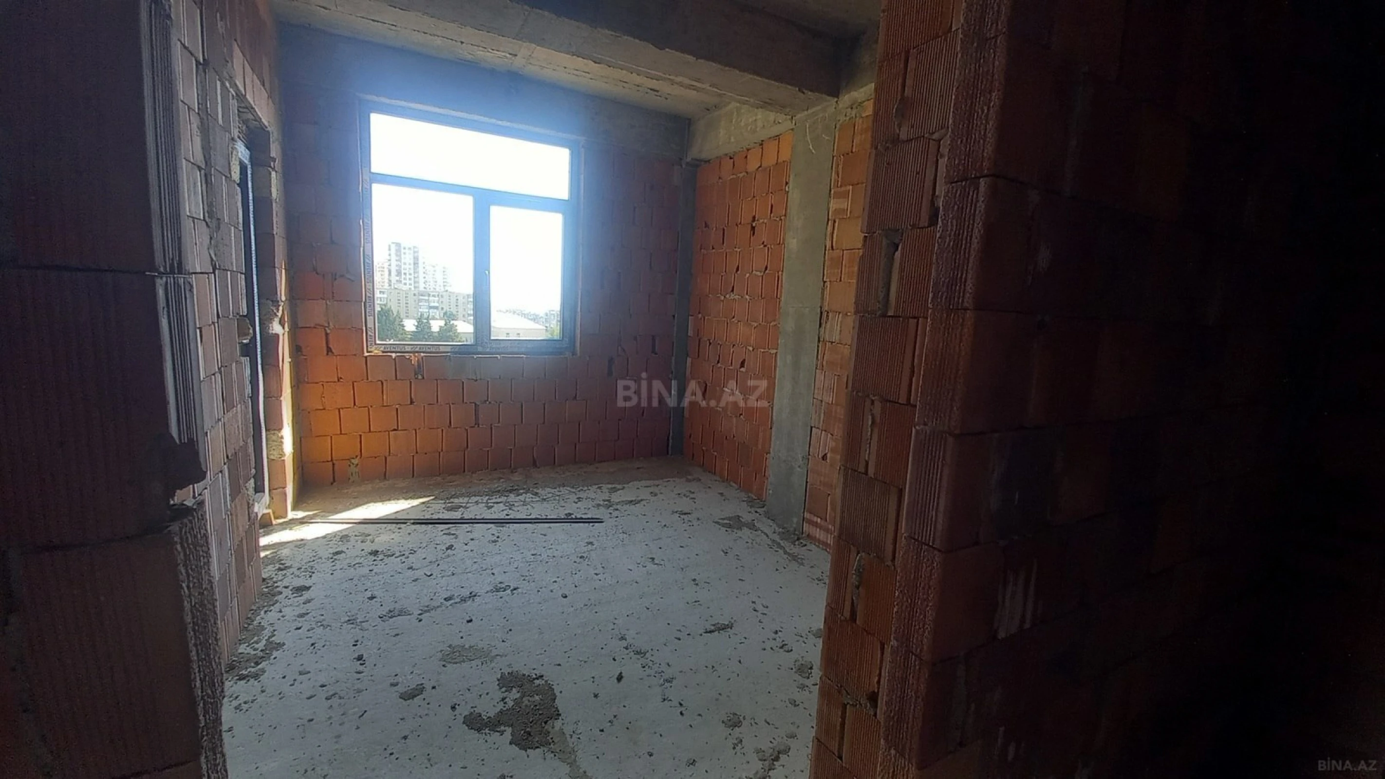 Satılır 3 otaqlı mənzil 112.1 m²