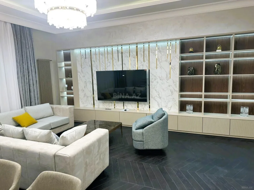 Kirayə verilir 3 otaqlı mənzil 180 m²