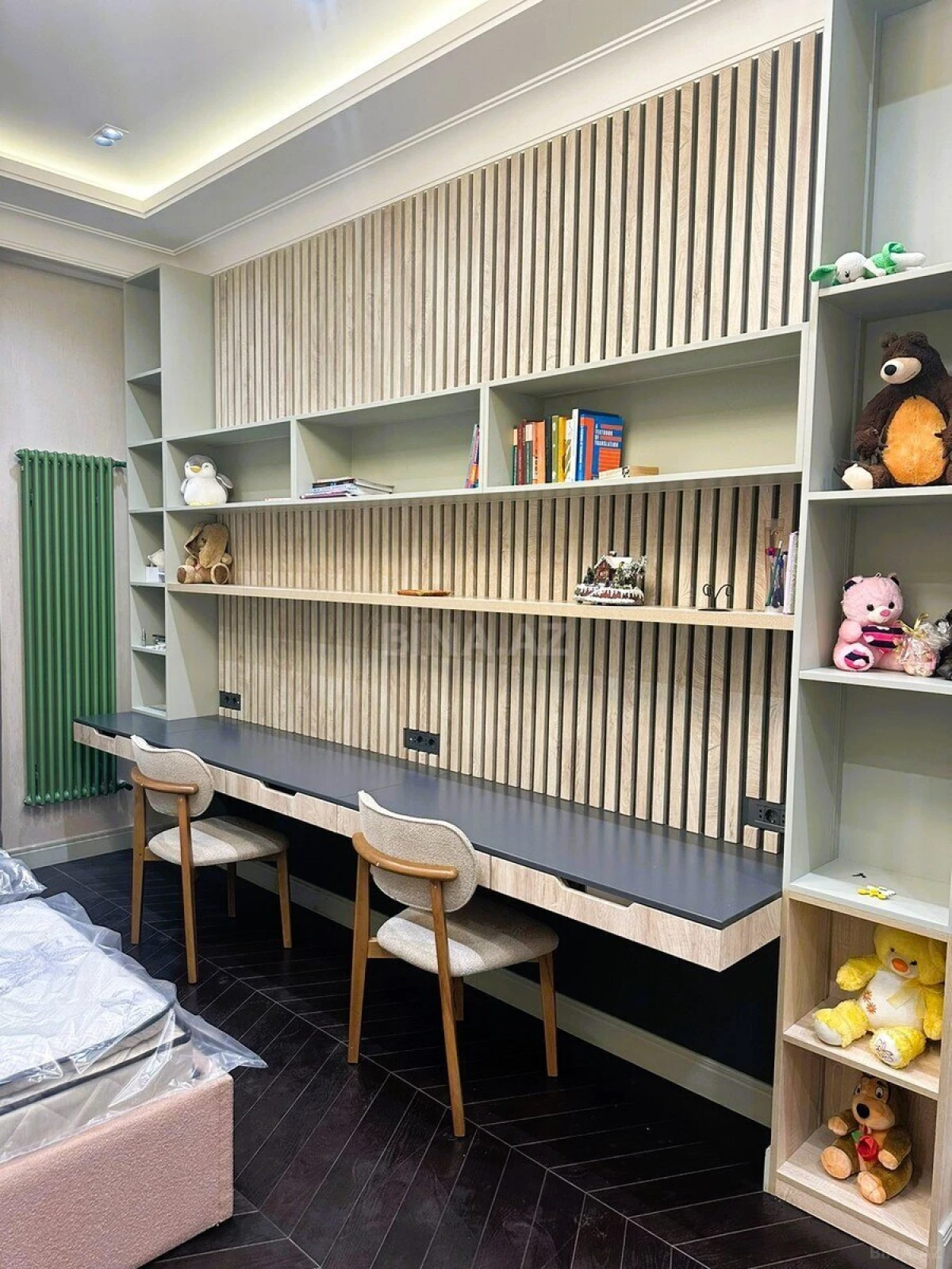 Kirayə verilir 3 otaqlı mənzil 180 m²