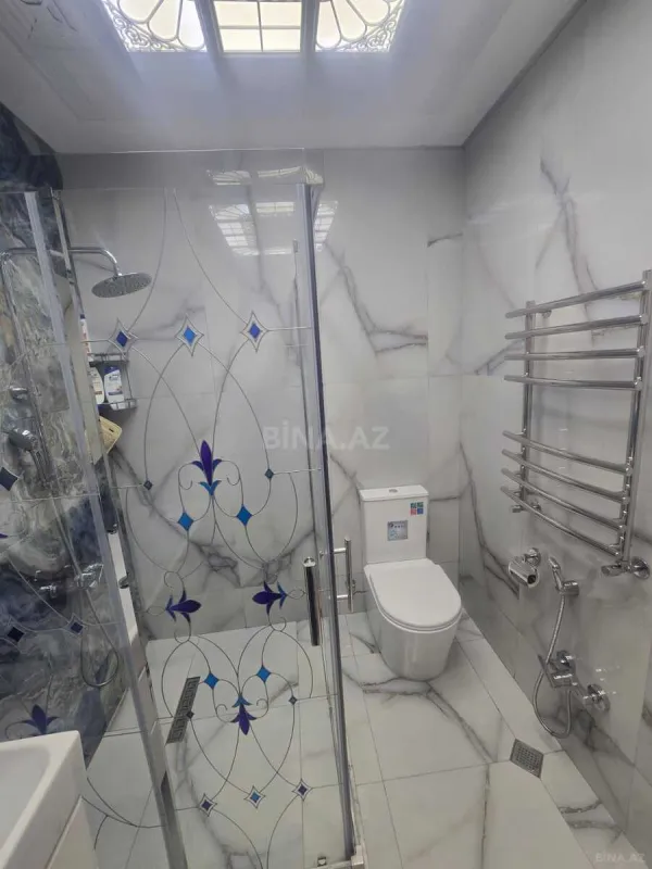 Satılır 4 otaqlı mənzil 180 m²