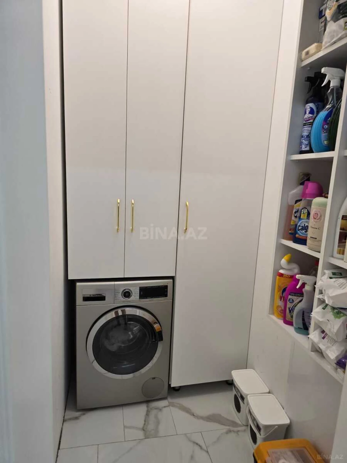 Satılır 4 otaqlı mənzil 180 m²