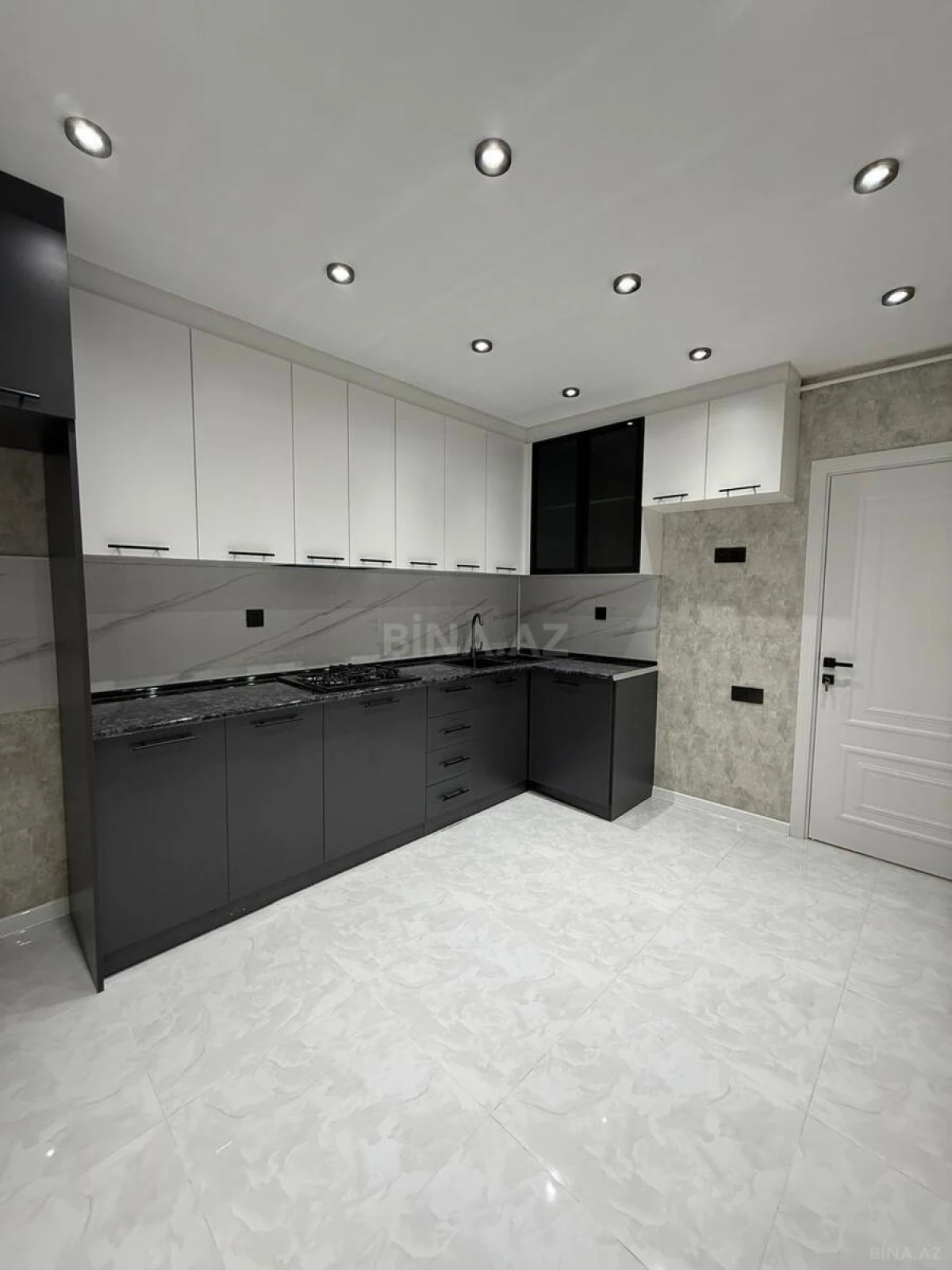 Satılır 2 otaqlı mənzil 60 m²