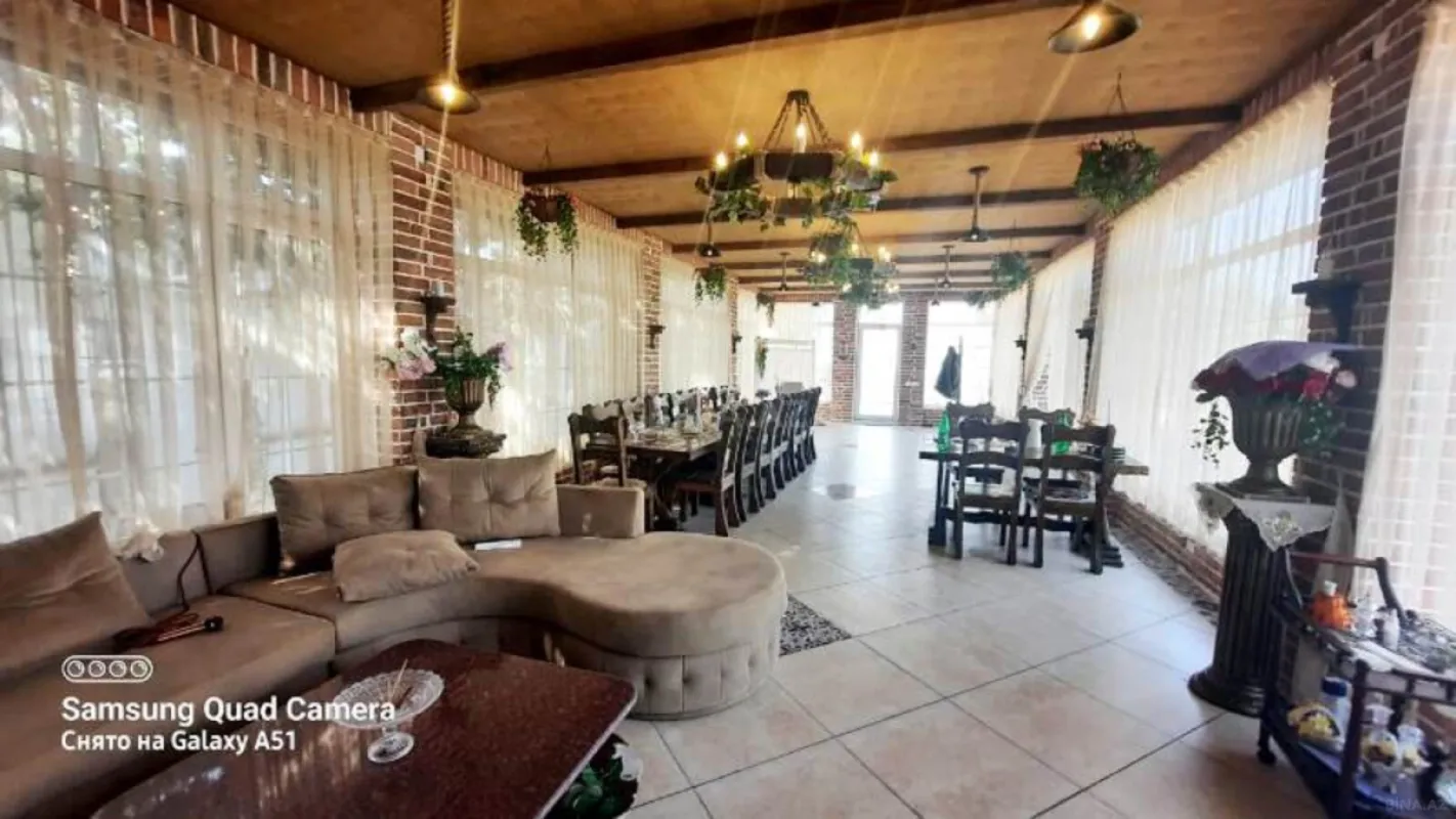 Satılır obyekt 3300 m²