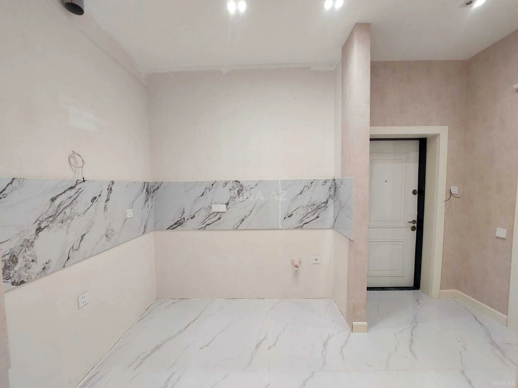 Satılır 2 otaqlı mənzil 70 m²