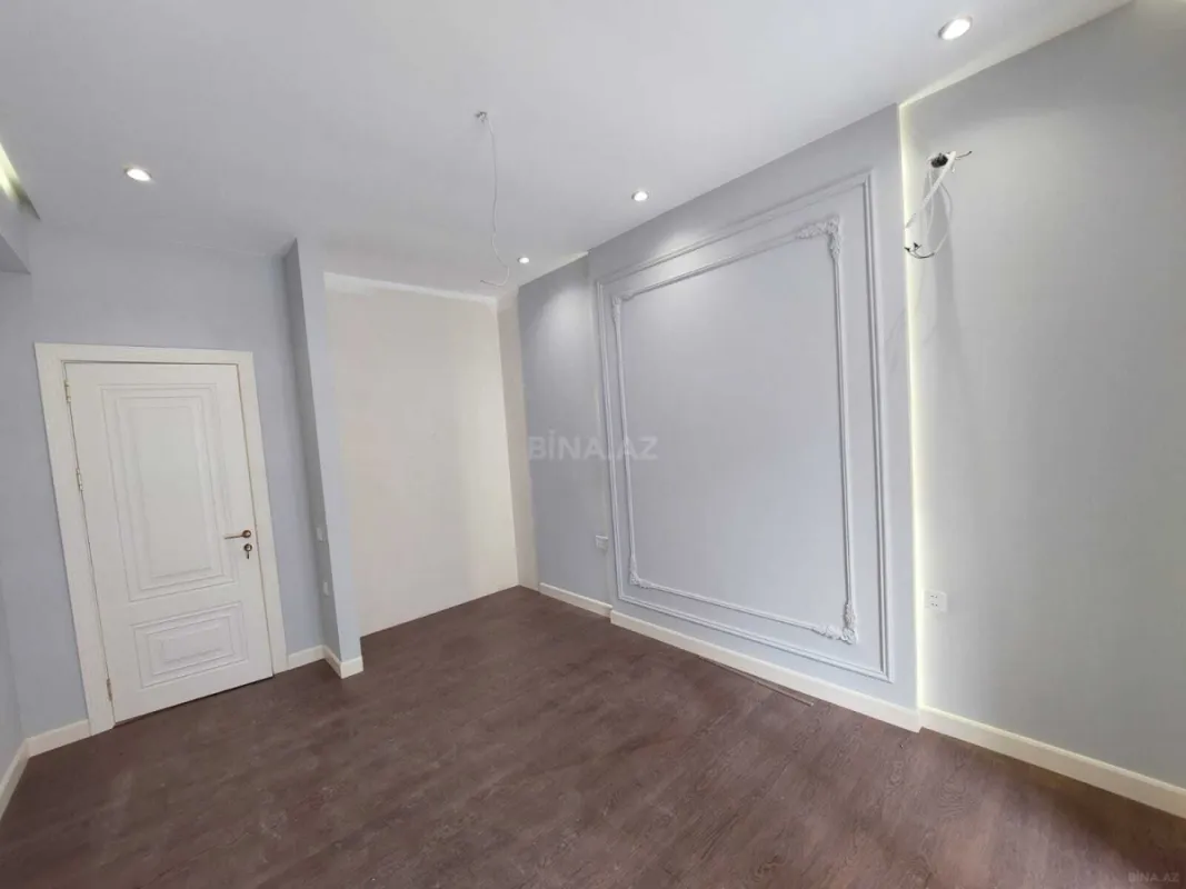 Satılır 2 otaqlı mənzil 70 m²