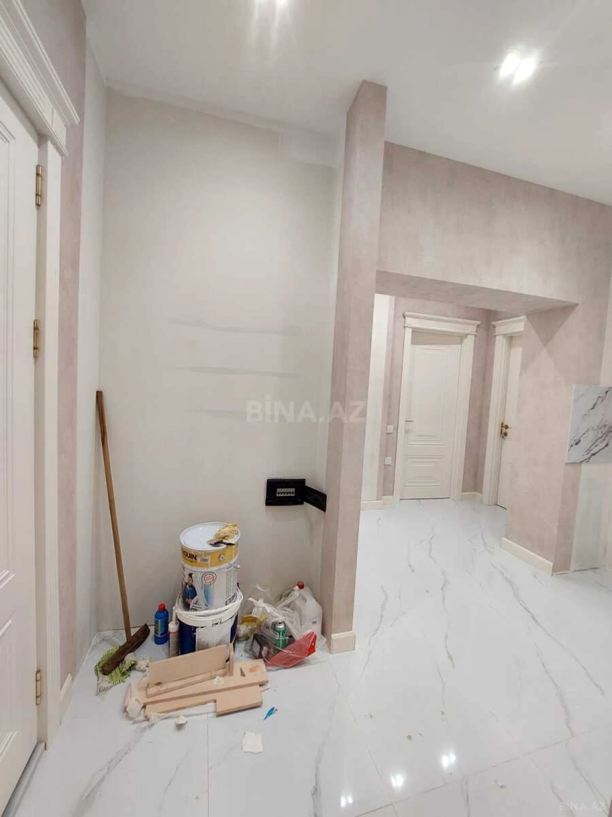 Satılır 2 otaqlı mənzil 70 m²