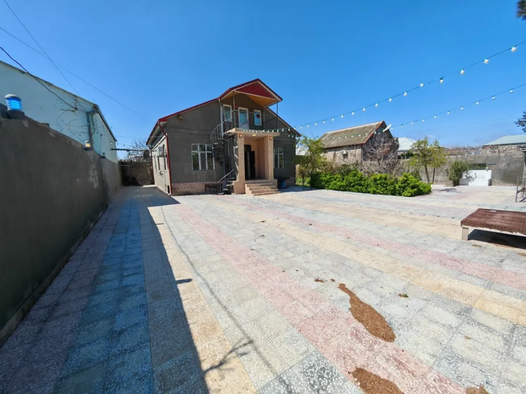 Satılır 5 otaqlı həyət evi 160 m²